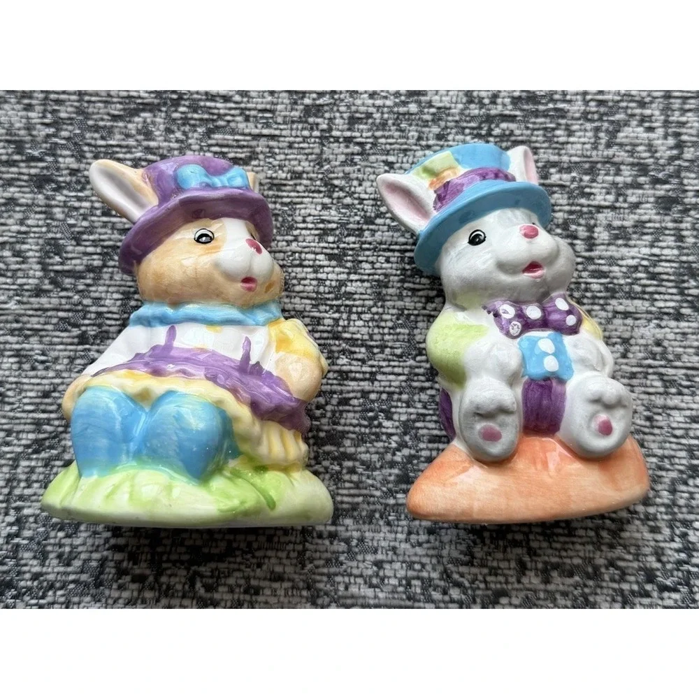 Easter Bunnies Salt Pepper Shakers Vintage WCL 4